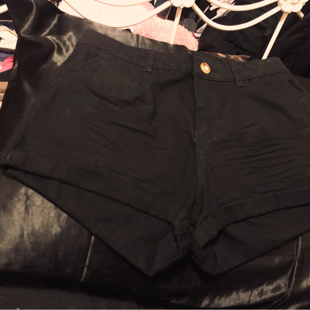 Shorts size M